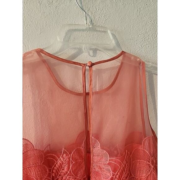 Women’s Maggie London Size 12 NWT Sleeveless Sheer Floral CocktailDress In Coral - Picture 7 of 7
